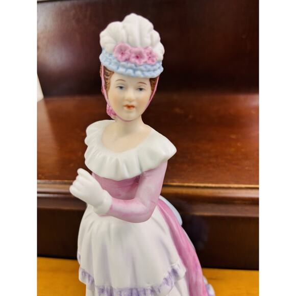 Homco #1431 Porcelain Figurine Victorian Lady 8.5 in - Picture 9 of 16